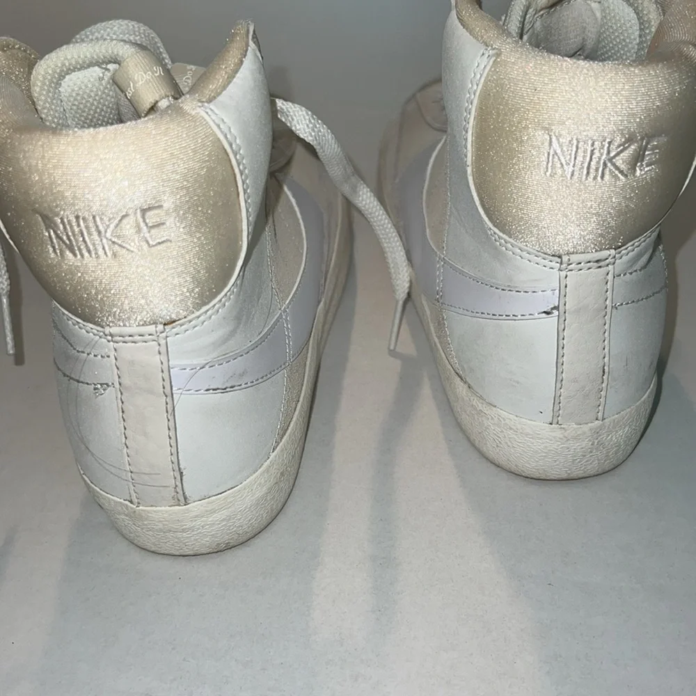 Nike youth hi-tops - Picture 8 of 9